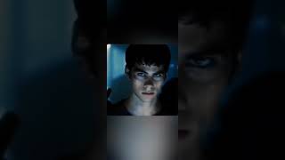 🍿 Let Them Binge  Thomas BrodieSangster parle de sa journée parfaite de bingewatching [upl. by Najib]