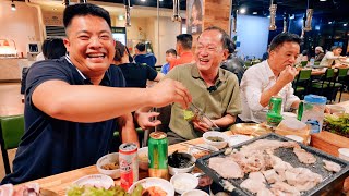 Exploring South Korea Gyeongbokgung Palace Blue House amp Delicious Korean BBQ  SAPA TV [upl. by Ikcaj977]