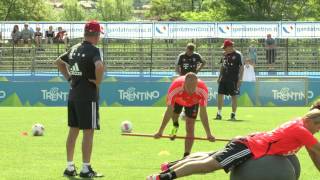 Tag 3 im FC BayernTrainingslager Zirkeltraining und Schussübungen [upl. by Bohon433]