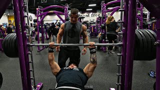 MOGGING AT PLANET FITNESS [upl. by Drawd]