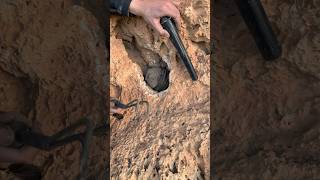 Treasure hunterhow to find treasure middle the rocks adventure metaldetecting metaldetector [upl. by Idnarb]