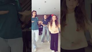 Qui danse le mieux  shortvideo humour mereetfille dance [upl. by Acilejna]