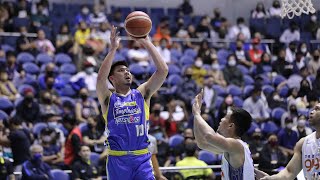 Sangalang helps Hotshots level series  Honda PBA S47 Philippine Cup 2022 [upl. by Juta]