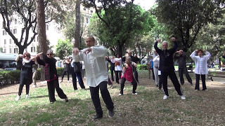 Tai Chi e Qi Gong alla Festa Veg 2017 VII  La Camminata della Tigre  Roma  piazza Re di Roma [upl. by Asirb870]