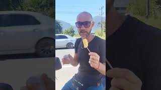 Come si mangia lananas 🍍 in Thailandia food streetfood fruit vegetarian vegan [upl. by Adav]