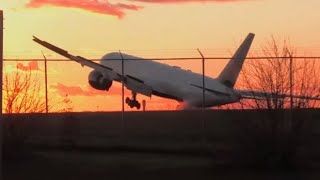 Video shows Air Canada planes rough landing at Toronto Pearson airport [upl. by Niessuh394]