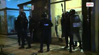 Vídeo de la segunda noche de disturbios en el Gamonal en Burgos [upl. by Millburn309]