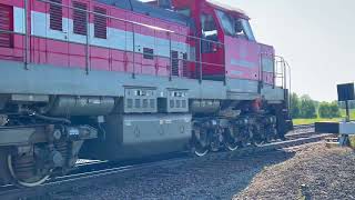 ТЭМТМХ 043 со сланцевым маслом покидает ст Вайвара TEMTMH 043 with oil shale oil at Vaivara st [upl. by Fenton]