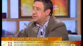 Antena 3 entrevista al seductor Mario Luna 22 [upl. by Suiramed552]