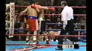 Boxeo  Boxing Julio César Chávez vs Joey Gamache Rounds 7 y 8 [upl. by Netsirk]