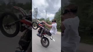 Стант на bsestuntbsemotocrossktm [upl. by Anirdna]