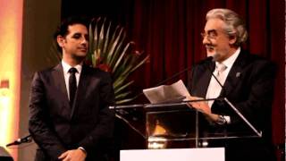 JUAN DIEGO FLOREZ RECEIVES THE quotPLACIDO DOMINGOquot 2009 AWARDHLAO [upl. by Eyt]