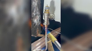 How to change radiator valves like a pro [upl. by Warren]