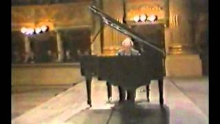 Vladimir Horowitz live in Milano 1985 Scarlatti Schumann Scriabin Schubert Liszt Chopin [upl. by Azmuh]