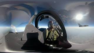 Rafale Solo Display en vidéo 360  rencontre à 45000 pieds [upl. by Bolen22]