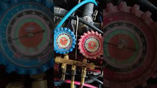 Car Aircon manifold gauge pressure [upl. by Behnken]