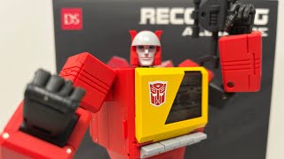 Deformation Space DS02 Recording Alliance Masterpiece Blaster Figure Review [upl. by Anhaj171]