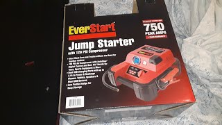 Walmart EverStart Maxx 700 Amp Jump Starter with Triple USB Charging Ports – 3548 [upl. by Ettenwahs]