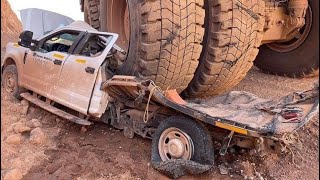 OFF ROADING FAILS❌WIN 4X4 BEST OFFROAD VIDEO EXTREME OFFROAD VEHICLES COMPILATION 2024 [upl. by Betta]