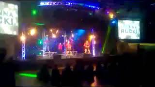 Pontins brean sands  Bluecoat showtime I wanna rock [upl. by Annahsohs81]