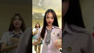 ท่าเต้นปลาหมึก remix ฮิตในTikTok [upl. by Eenahc]