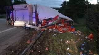 Sekundenschlaf Unfall auf der A99 [upl. by Nettie]