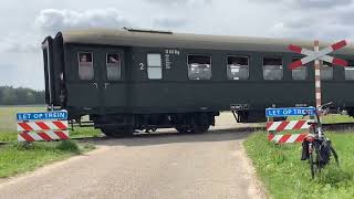 Onbewaakte spoorwegovergang BeekbergenDutch Railroad Crossing [upl. by Balcer950]