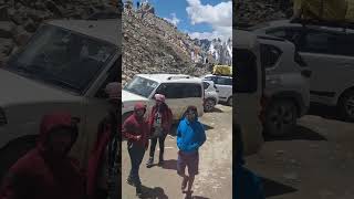 Highest motorable road in the world khardunglatop altitude 17982 FEETS [upl. by Stagg365]