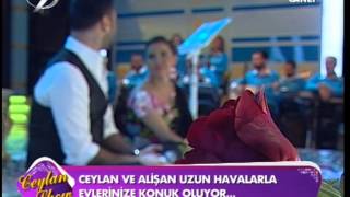 Alisan Ceylan Show Uzun Hava Dergah Sende Baglama Canli 2012 [upl. by Enelhtac]