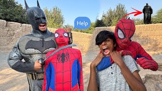 Spiderman ko Batman say bachaya [upl. by Jarrett639]