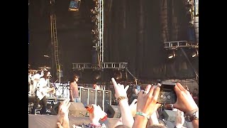 System Of A Down  Needles live READING FESTIVAL 2003 [upl. by Wrdna]