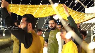 Epic Grooms Mehndi Entry  Umar Saleemi  Loveratri Dance 2023  Trending Wedding Moments [upl. by Tien]