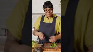 Sohla ElWayllys Guacamole Recipe avocados guacrecipe guacamole masterclass [upl. by Miriam827]