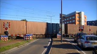 Spoorwegovergang Apeldoorn Osseveld  Dutch railroad crossing [upl. by Gyimah]