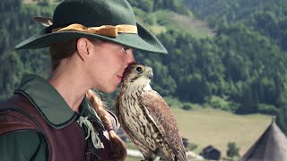 Faszination Greifvogel  Ein Blick hinter die Kulissen der Falknerei auf der Burg Hohenwerfen [upl. by Cchaddie231]