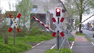 Bahnübergang Gronau Westf  German Railroad crossing  Duitse Spoorwegovergang [upl. by Norvell]