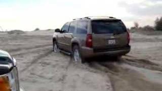 2007 tahoe z71 plaing in sand [upl. by Trescha]