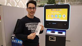 Nákup a predaj Bitcoinu v automate Bitcoin ATM [upl. by Marlie67]