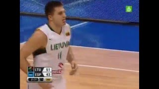 Linas Kleiza rinktineje Lithuania  Spain [upl. by Sculley929]