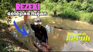 Menjaring ikan di sungai kecik‼️IKAN BANYAK PULAK [upl. by Coralie268]