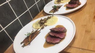 RECETTE  Magret de canard ravioles fraîches aux champignons jeunes carottes [upl. by Ytsenoh12]