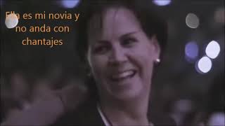 Ricardo Arjona  Mi Novia Se Me Está Poniendo Vieja En vivokaraoke [upl. by Huberman71]