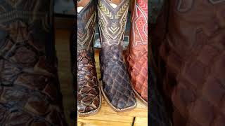 BOTAS DE PESCADO ARAPAIMA DILIGENCIA BOOTS EL PASO TEXAS SIGUENOS FACEBOOKINSTAGRAM 915 9292384 [upl. by Emearg]