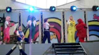 BUTLINS MINEHEAD SKYLINE GANG 2009HUMA HUMA NUKA SONG [upl. by Are606]