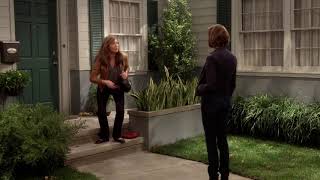 MOM  GUEST STARS  WENDIE MALICK  S04E15 [upl. by Tufts]