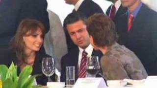 Sorpresivo encuentro entre Marta Sahagún y Peña Nieto [upl. by Carolyne]