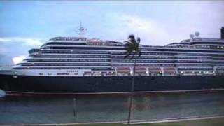 Queen Victoria sailing away from Port Everglades [upl. by Aym677]