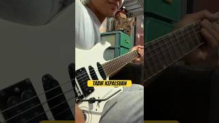 Asli ngeri kalau udah Soneta 😅Tabir Kepalsuan  Rhoma Irama gitar lead steinberger booster [upl. by Maridel223]