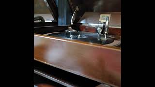 Louis Bellson（ルイ・ベルソン）♪Caxton Hall Swing♪ 1954年 78rpm HMV Model No 127 Gramophone [upl. by Barbee]