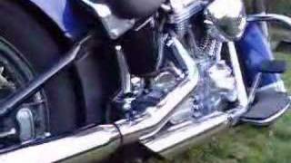 HD FLSTI 06  Screamin Eagle II Mufflers [upl. by Shamrao]